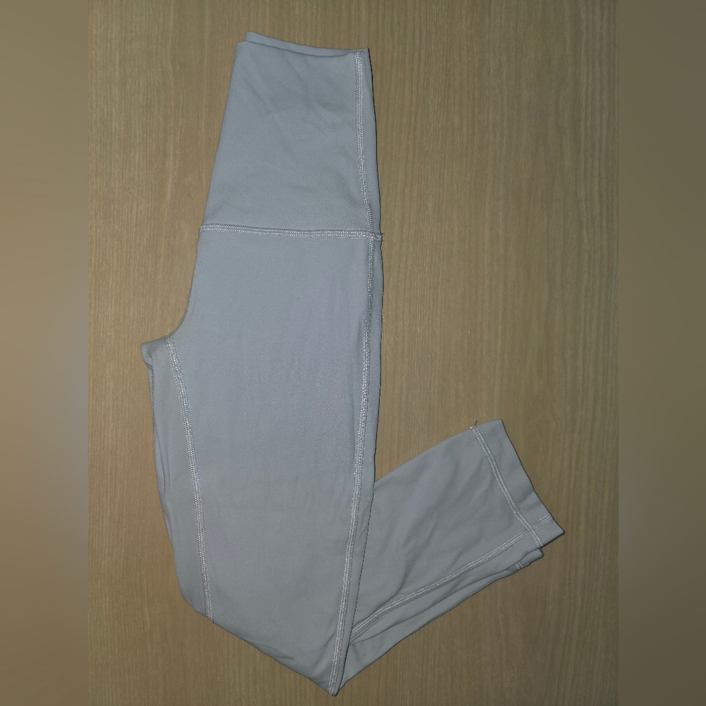 LuluLemon Lavendar High Waisted Leggings Size 2